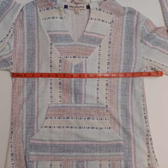 Wallflower Womens Poncho Southwestern California Surfer Style Hoodie Size Medium - Picture 6 of 7